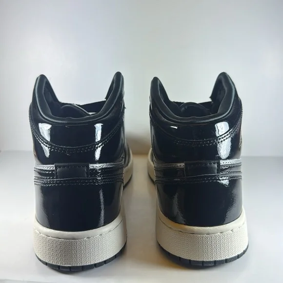 Nike Air Jordan 1 Mid Black Metallic Silver Gold Big Kid’s Size 6.5 Sneakers